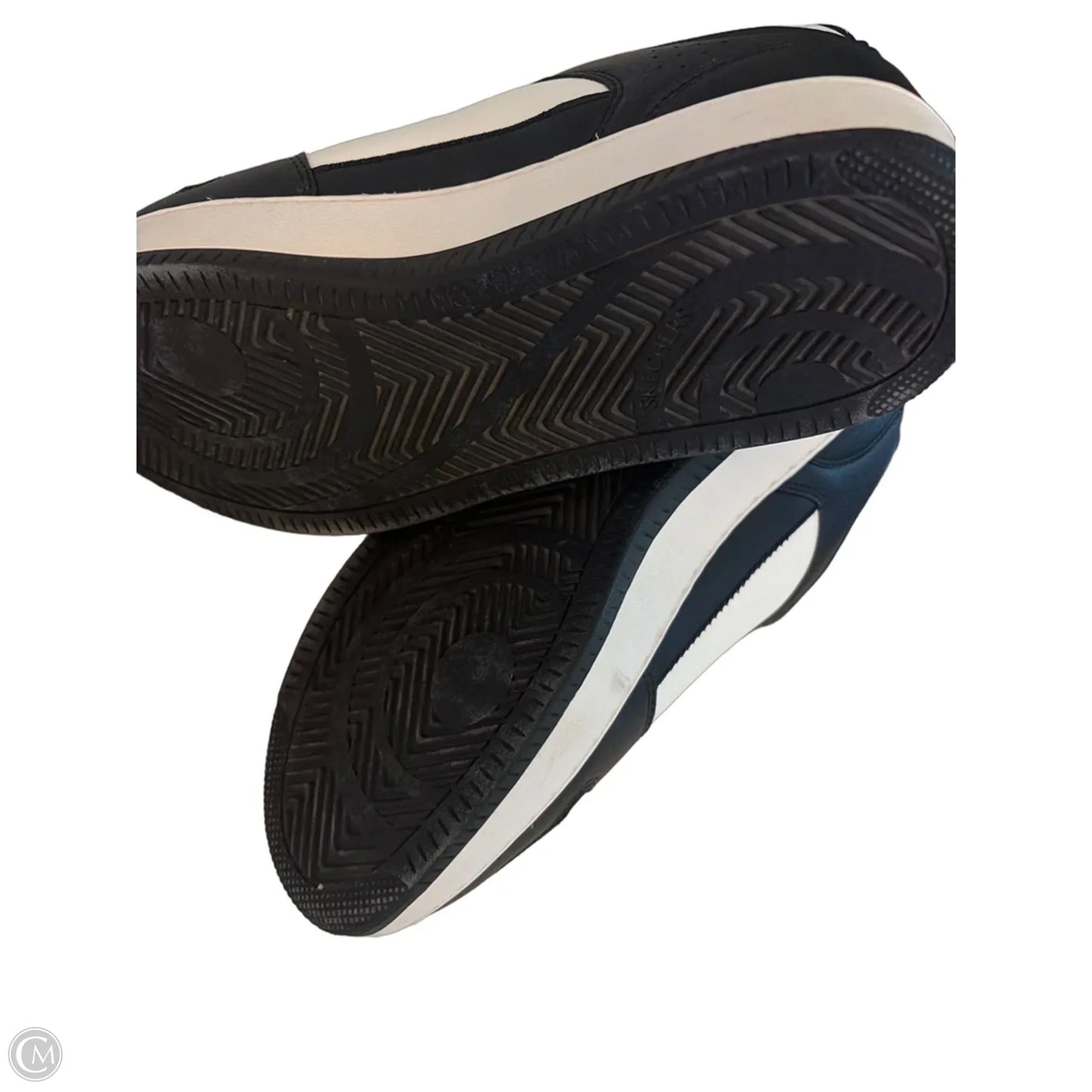 Shoes Sneakers By Skechers In Black & White, Size: 11.5