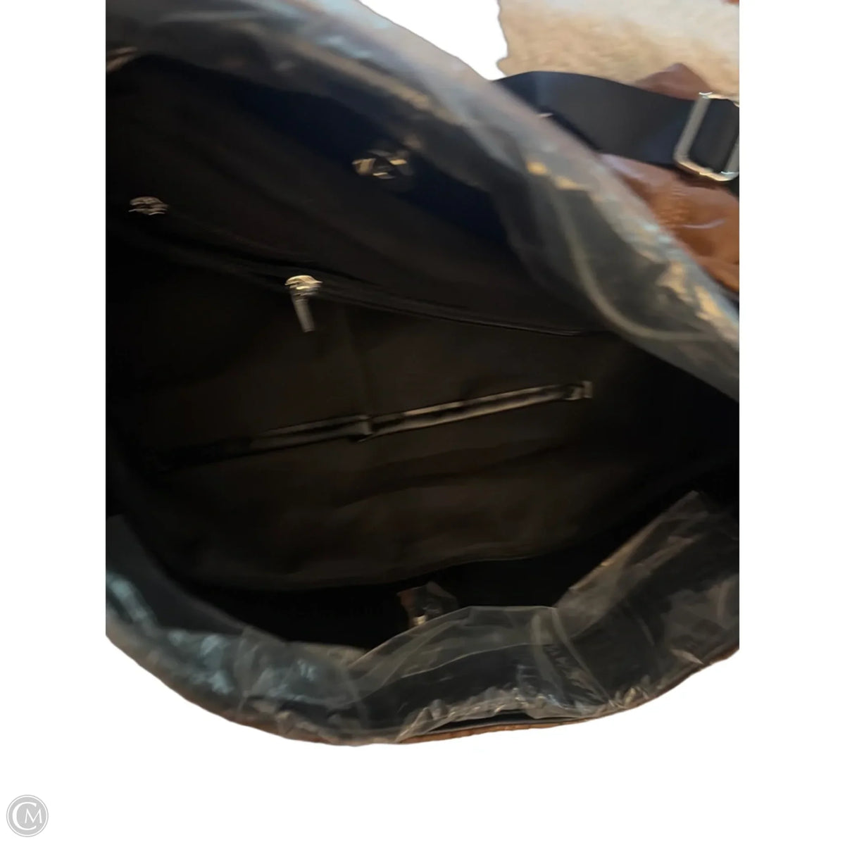 Crossbody By Clothes Mentor, Size: Small