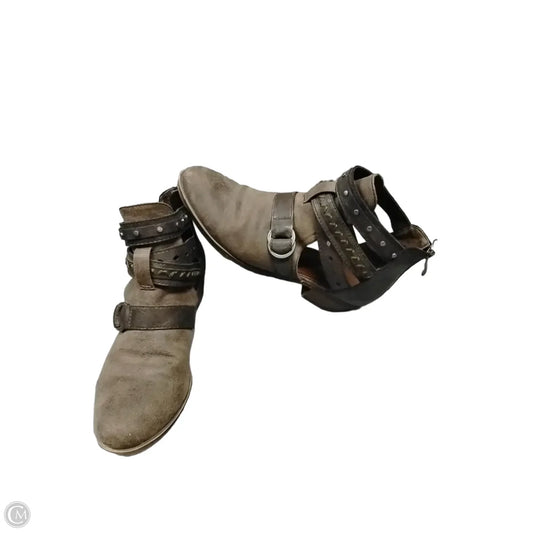 Boots Ankle Heels By Maurices In Brown, Size: 9