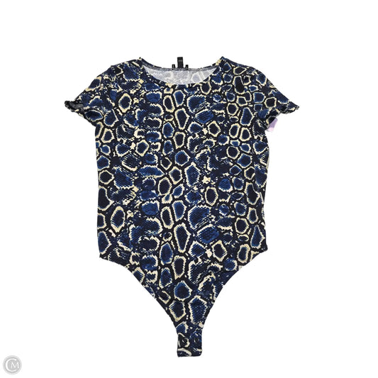 Top Short Sleeve By Express In Snakeskin Print, Size: M