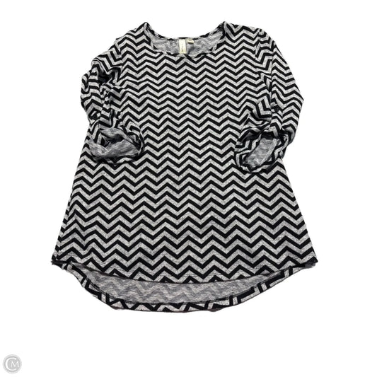 Top 3/4 Sleeve By Tacera In Black & Grey, Size: M