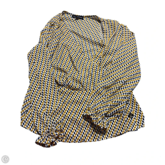 Top Long Sleeve By Almost Famous In Geometric Pattern, Size: Xl