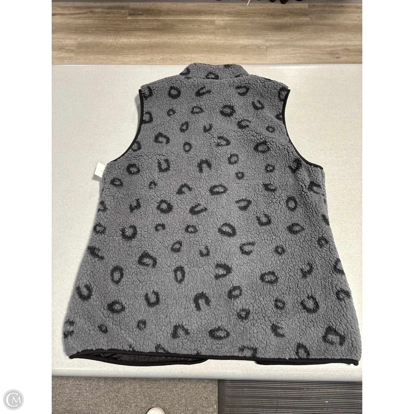 Vest Faux Fur & Sherpa By Maurices In Grey, Size: M