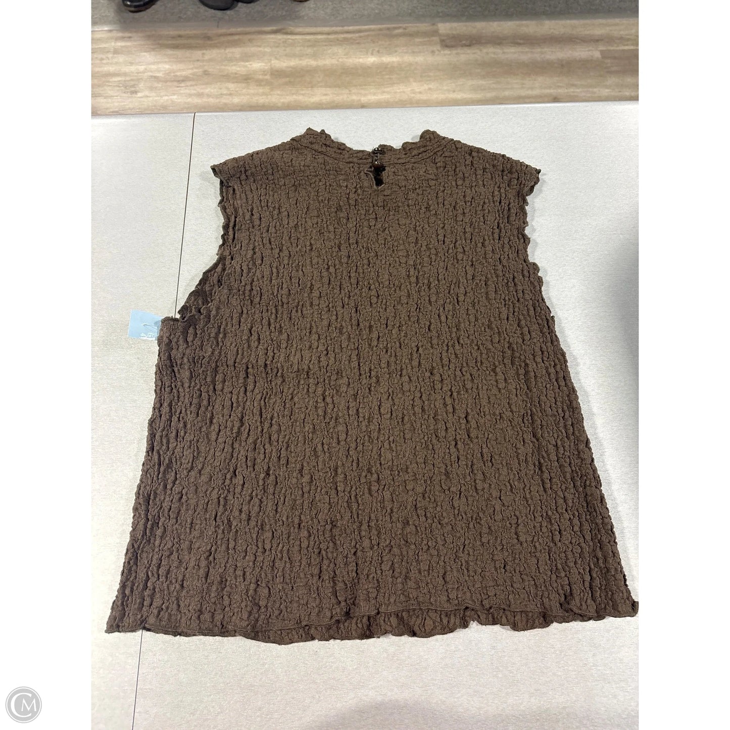 Top Sleeveless By Cme In Brown, Size: L