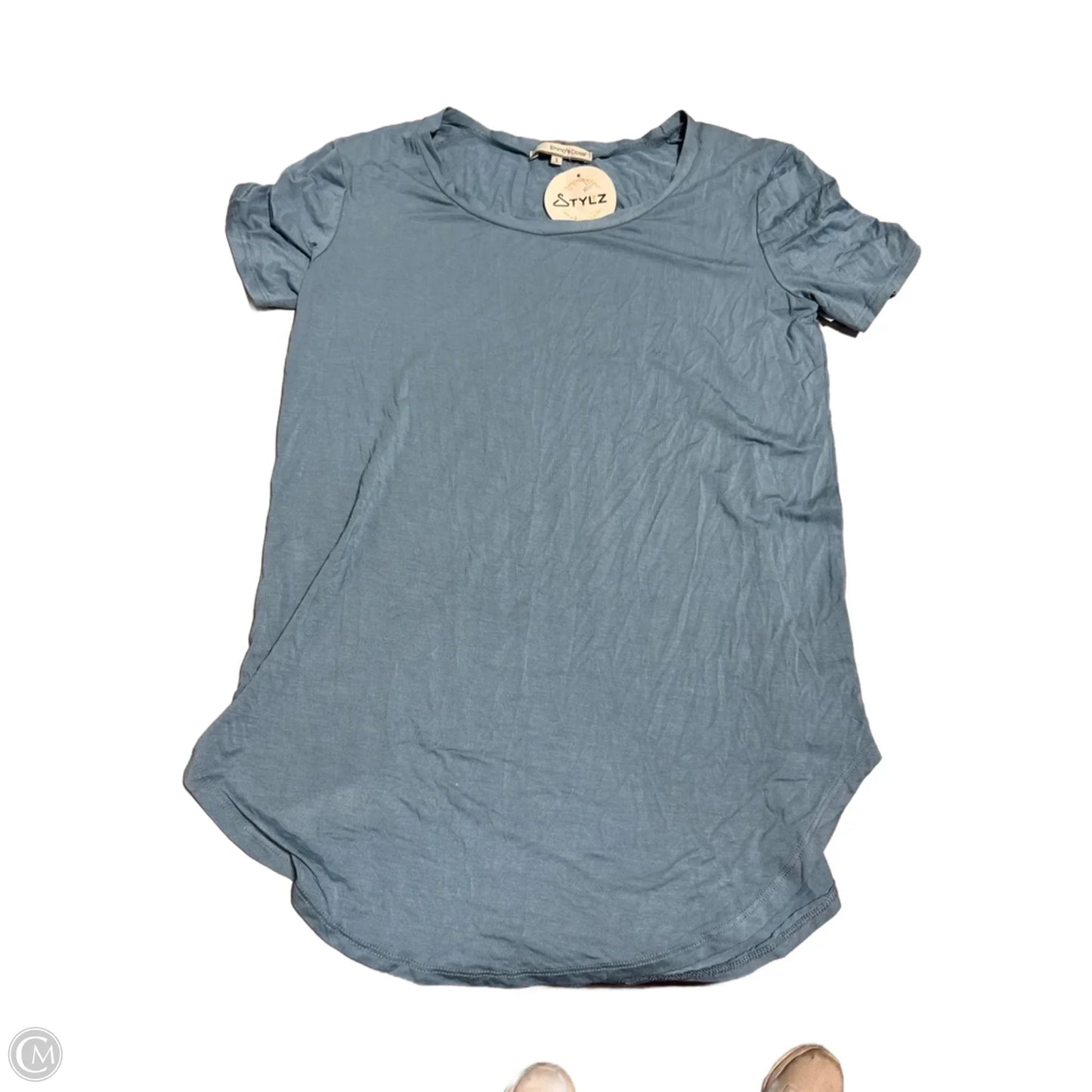 Top Short Sleeve Basic By Emmas Closet In Blue, Size: S