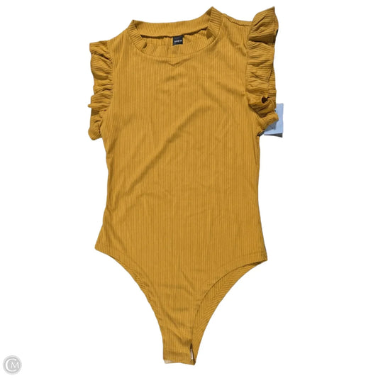 Top Short Sleeve Basic By Shein In Gold, Size: S