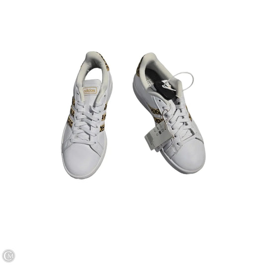 Shoes Sneakers By Adidas In White, Size: 7.5