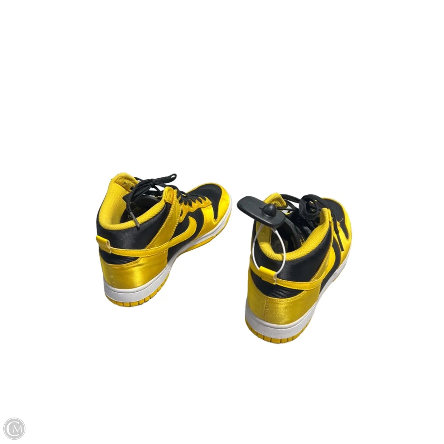 Shoes Sneakers By Nike In Black & Yellow, Size: 8