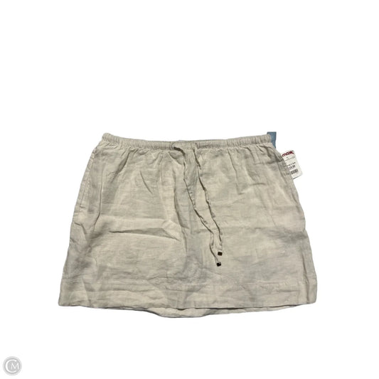 Skirt Mini & Short By C And C In Cream, Size: Xl