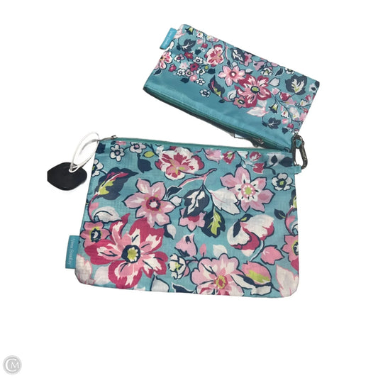 Makeup Bag By Vera Bradley, Size: Medium