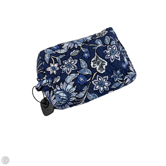 Makeup Bag By Vera Bradley, Size: Medium