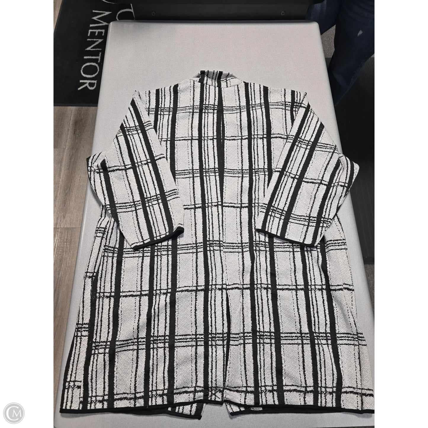 Cardigan By Philosophy In Black & White, Size: 3x