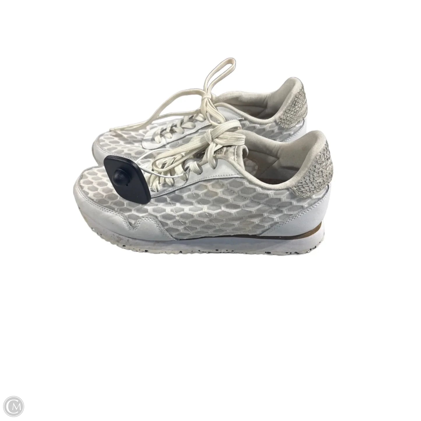 Shoes Sneakers By Cmb In White, Size: 7.5
