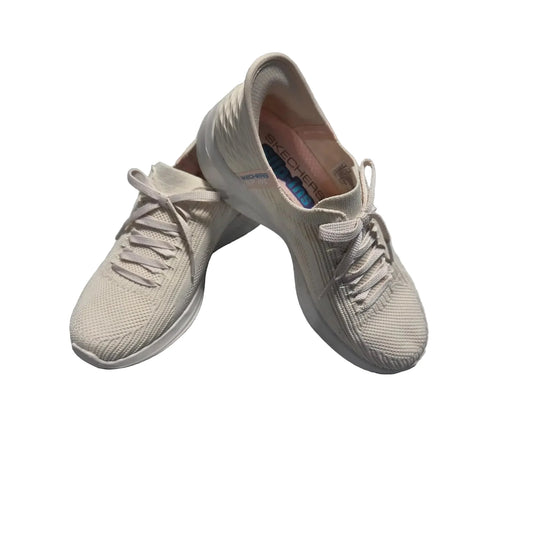 Shoes Flats By Skechers In Cream, Size: 6