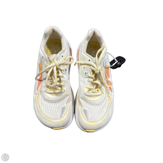 Shoes Athletic By Cmc In White & Yellow, Size: 6.5
