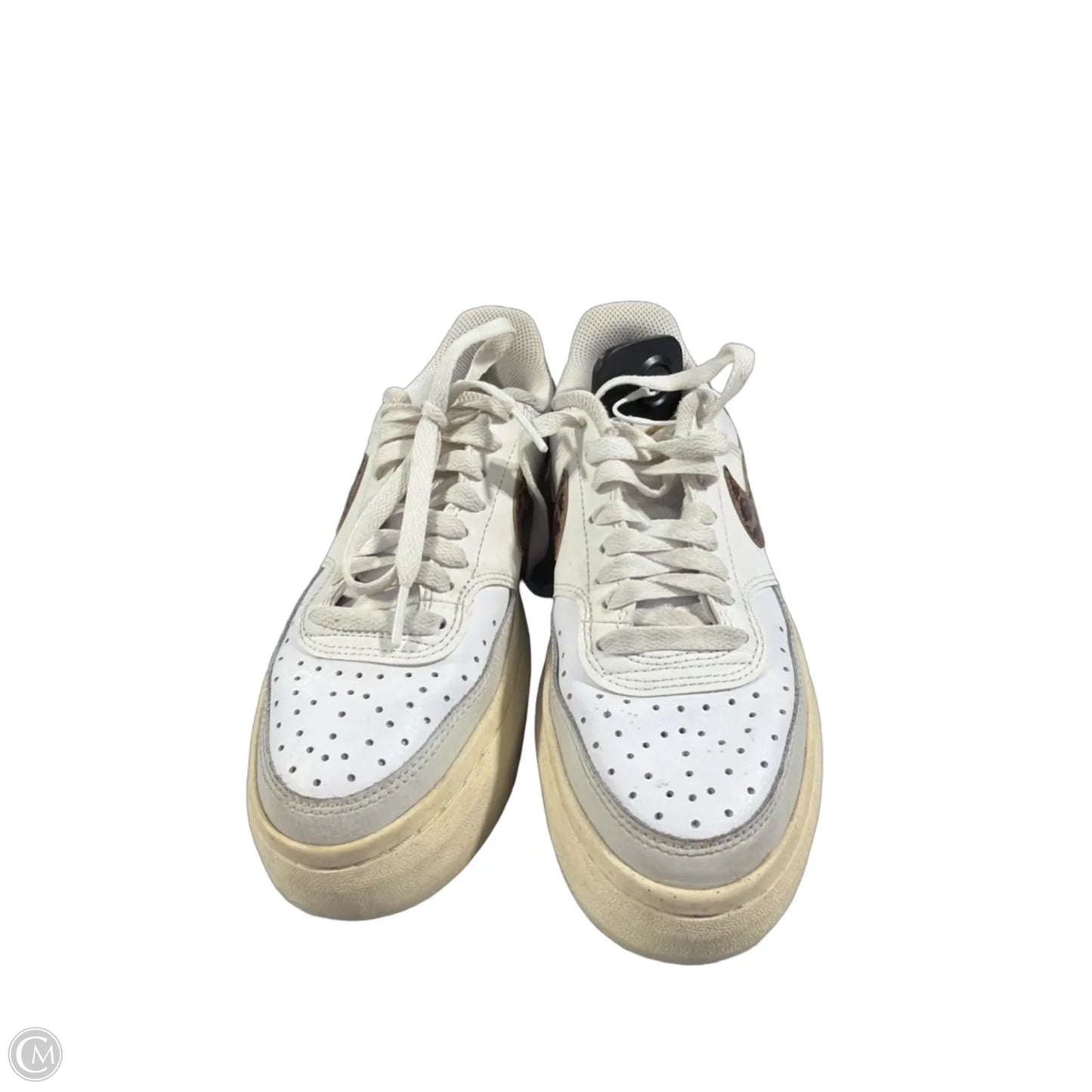 Shoes Sneakers By Nike In Cream, Size: 7.5