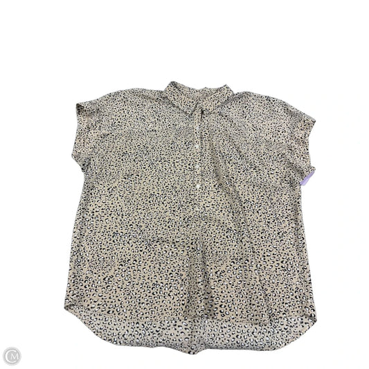 Top Short Sleeve By Investments In Animal Print, Size: Xl