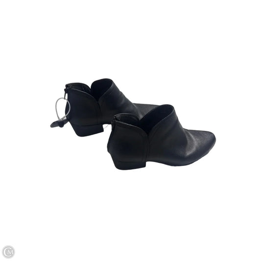 Boots Ankle Flats By Maurices In Black, Size: 11