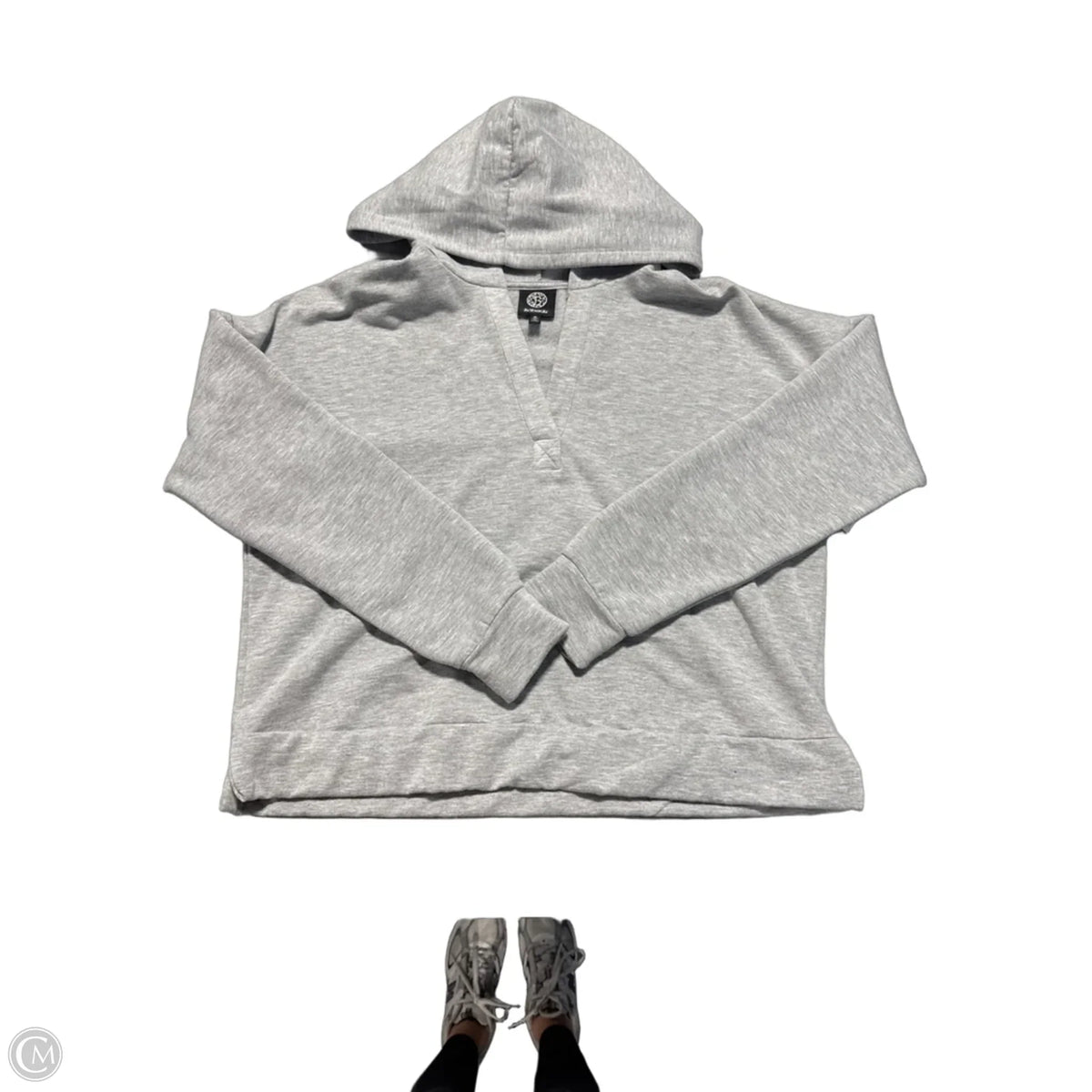 Top Long Sleeve By Bobeau In Grey, Size: M