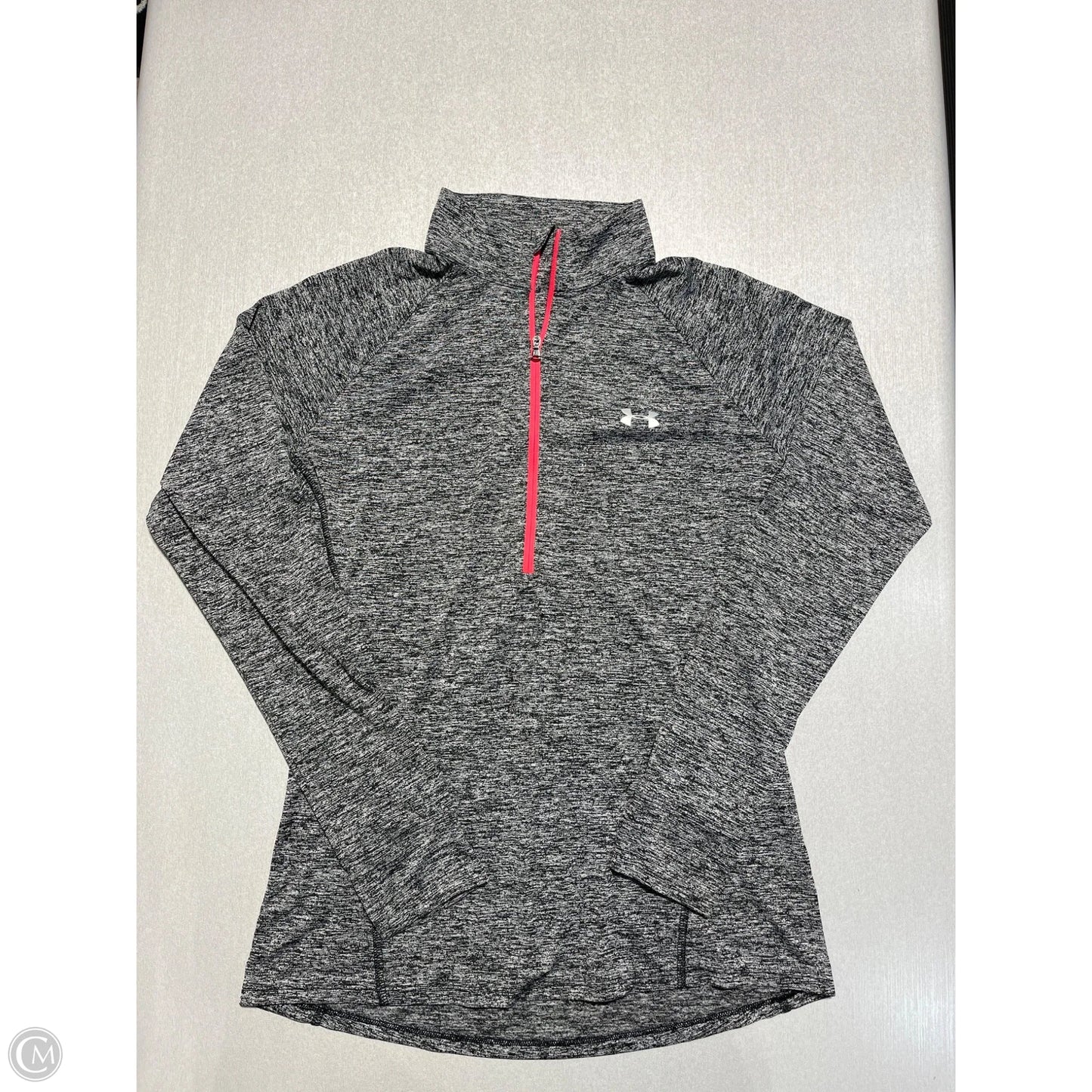 Athletic Top Long Sleeve Collar By Under Armour In Black & Grey, Size: M