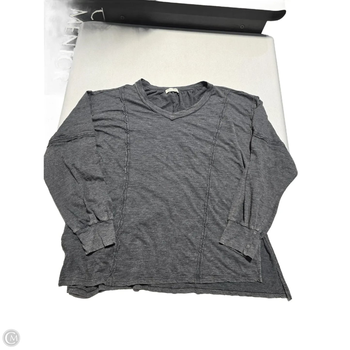 Top Long Sleeve By Rae Mode In Grey, Size: L
