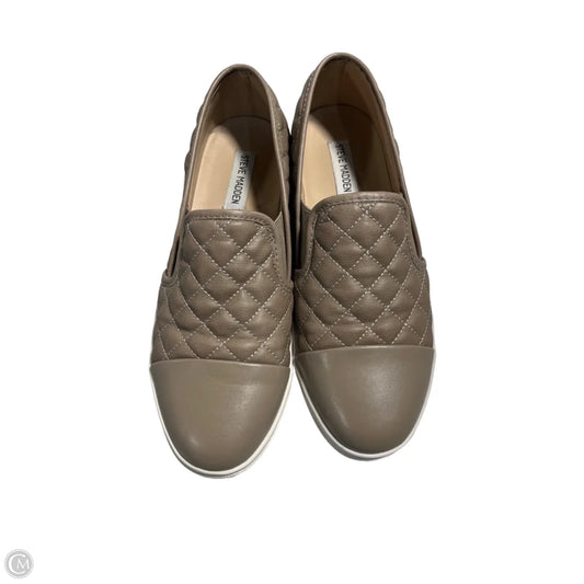 Shoes Flats By Steve Madden In Tan, Size: 10