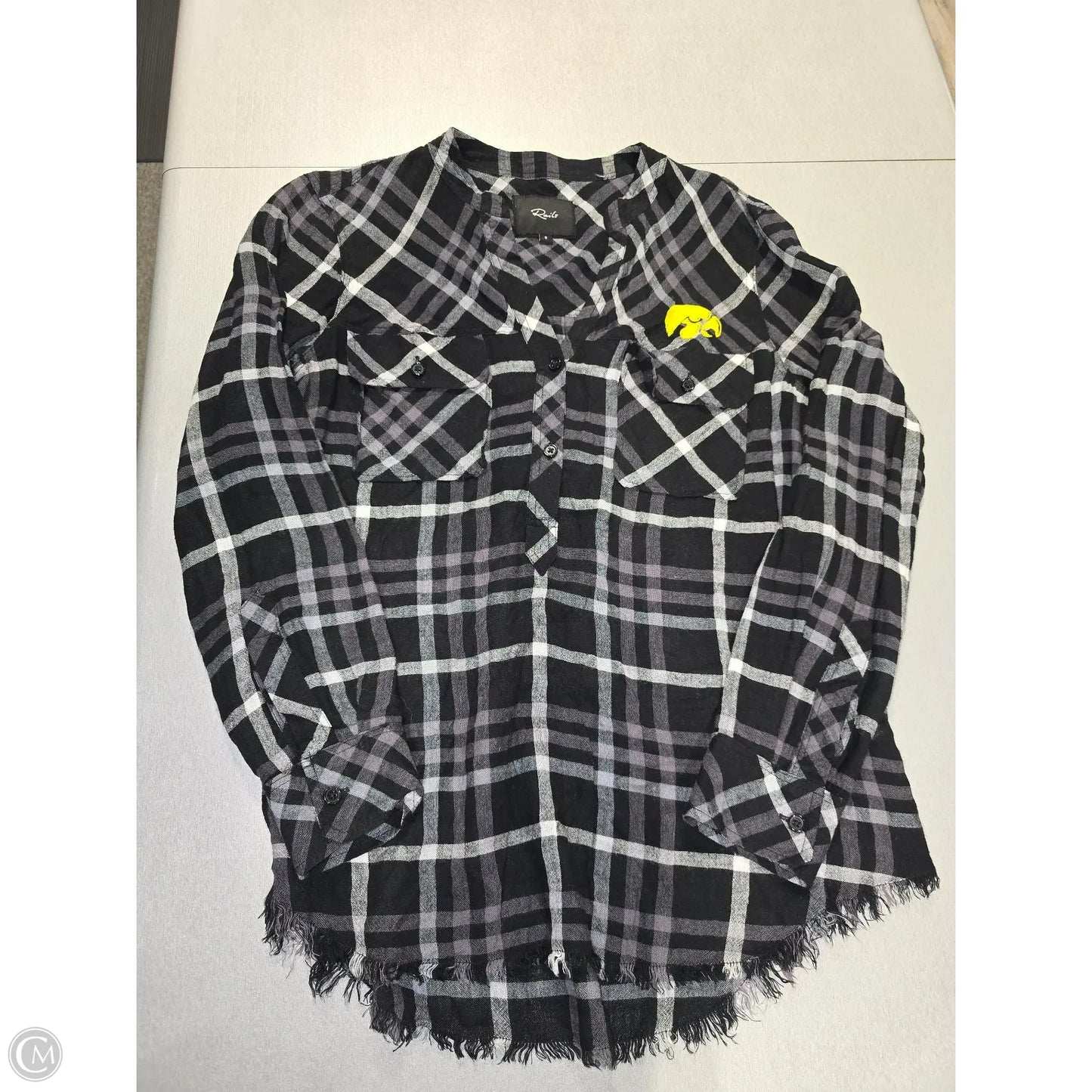 Top Long Sleeve By Rails In Plaid Pattern, Size: S