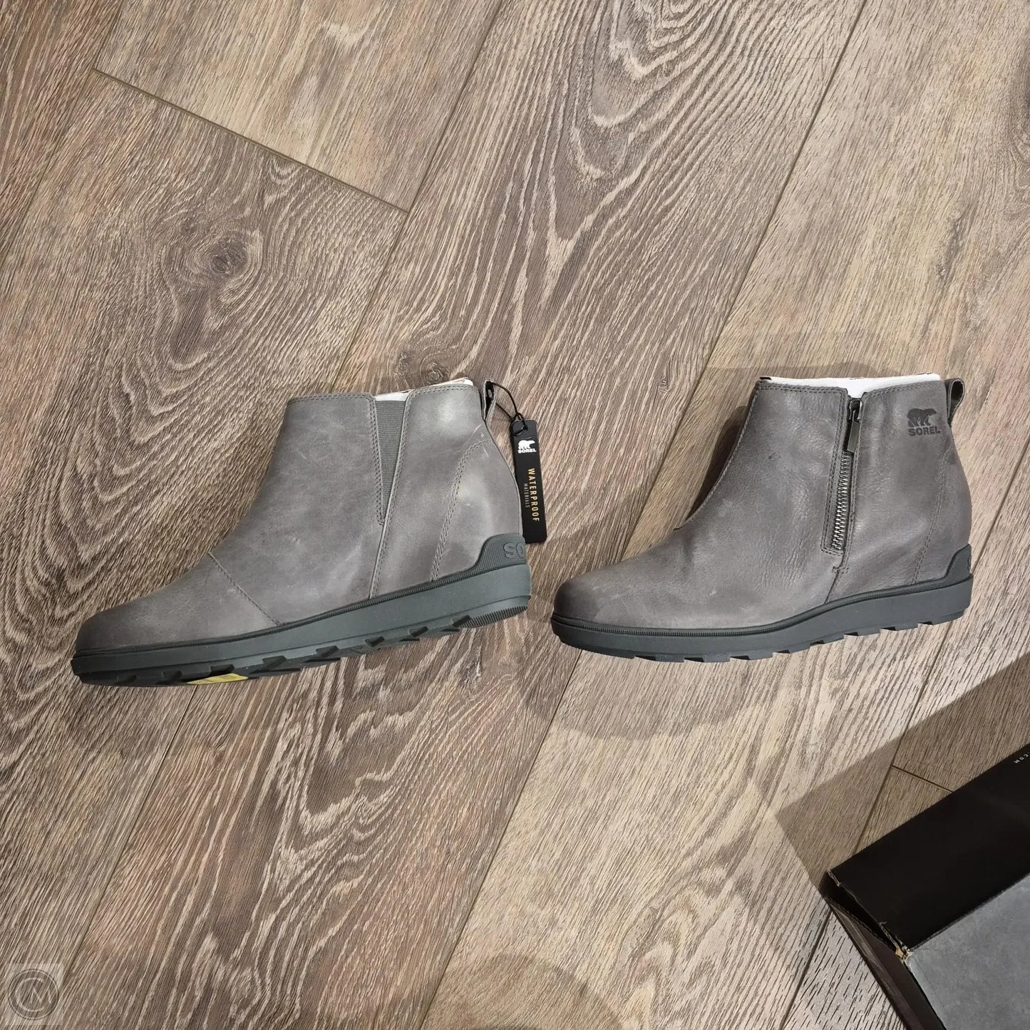 Boots Ankle Flats By Sorel In Grey, Size: 12