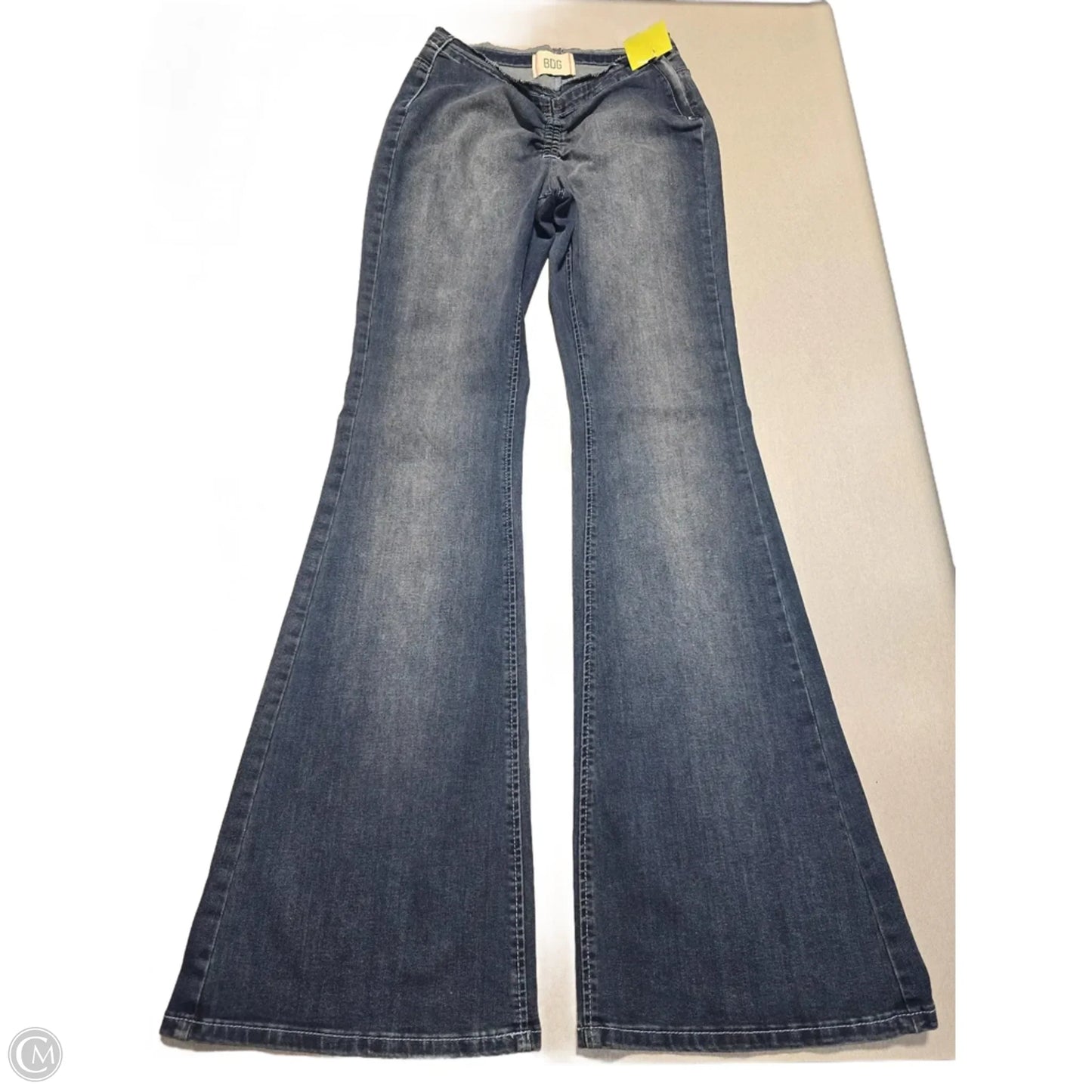 Jeans Flared By Bdg In Blue Denim, Size: 4