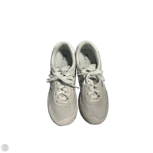 Shoes Sneakers By New Balance In Cream, Size: 8.5