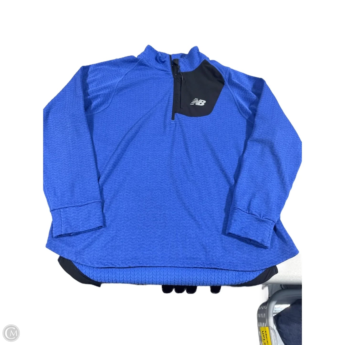 Athletic Top Long Sleeve Collar By New Balance In Blue, Size: Xl