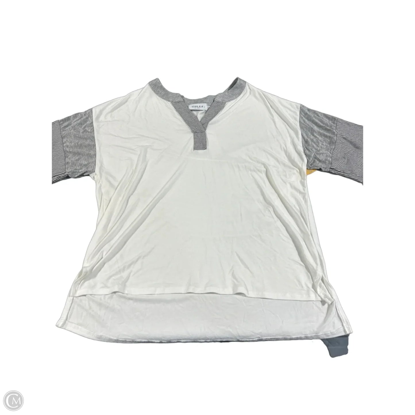Top Short Sleeve By Gilli In White, Size: L