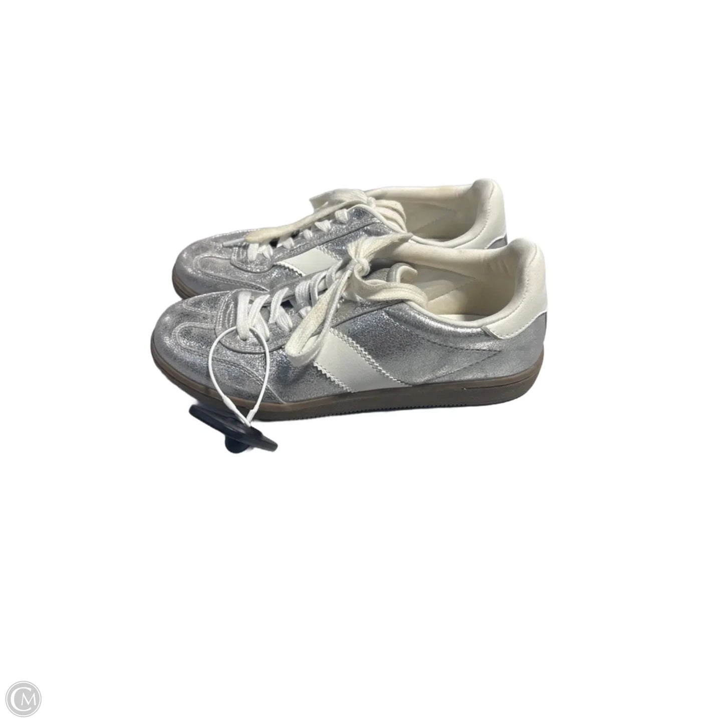 Shoes Sneakers By Universal Thread In Silver, Size: 6.5