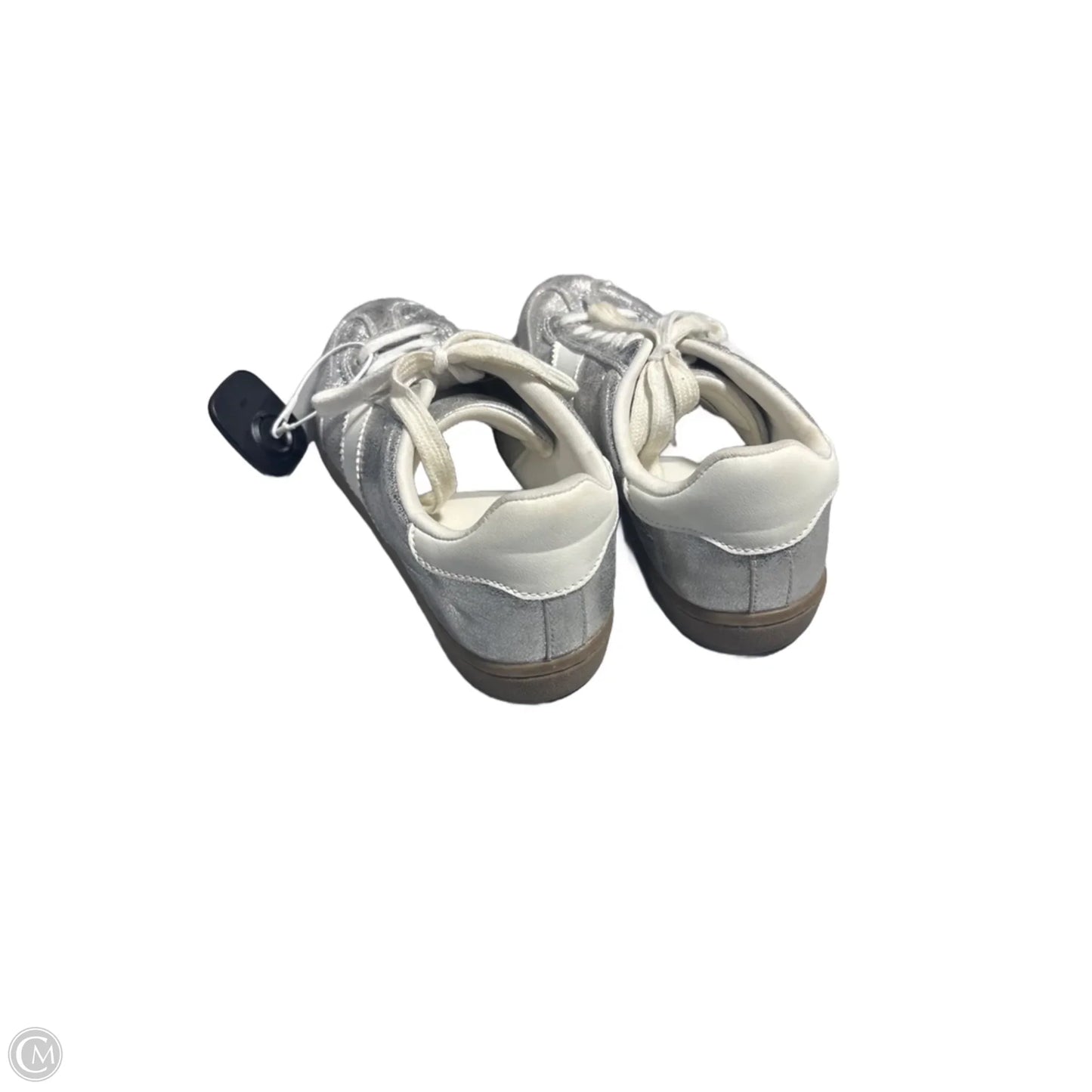 Shoes Sneakers By Universal Thread In Silver, Size: 6.5