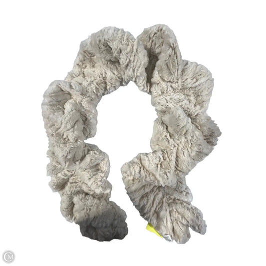 Scarf Winter By Cmc In Cream