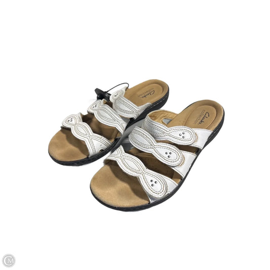 Sandals Flats By Clarks In White, Size: 10