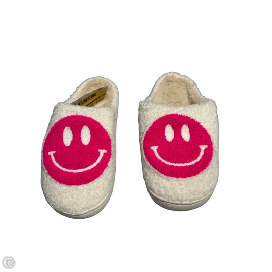 Slippers By Cmc In White, Size: 7