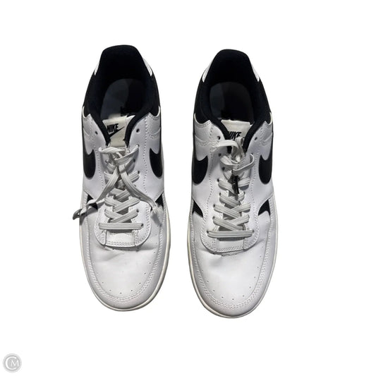 Shoes Sneakers By Nike In Black & White, Size: 11