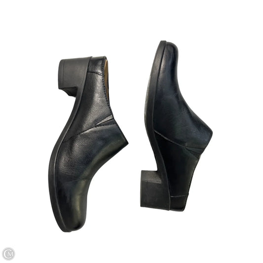 Shoes Flats By Dansko In Black, Size: 7.5
