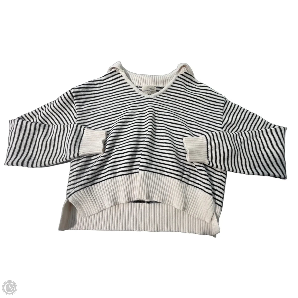 Sweater By Universal Thread In Striped Pattern, Size: M