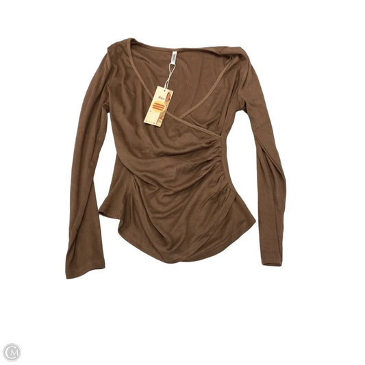 Top Long Sleeve By Dokotoo In Brown, Size: M