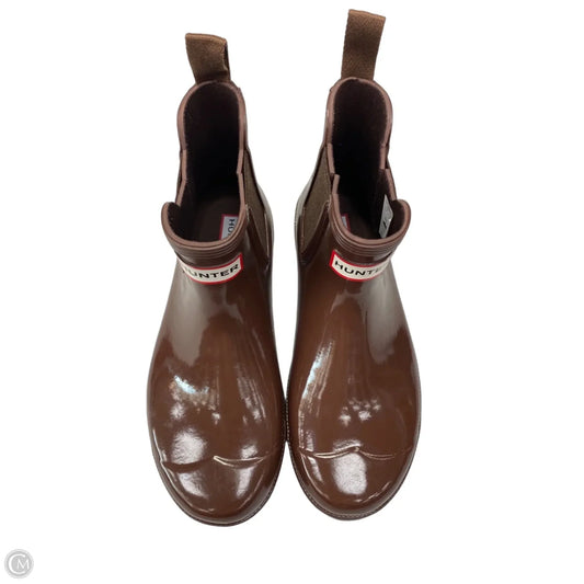 Boots Designer By Hunter In Brown, Size: 8