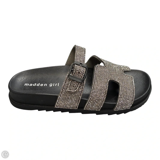Sandals Flats By Madden Girl In Black & Silver, Size: 7