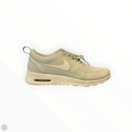 Shoes Sneakers By Nike In Grey, Size: 8.5