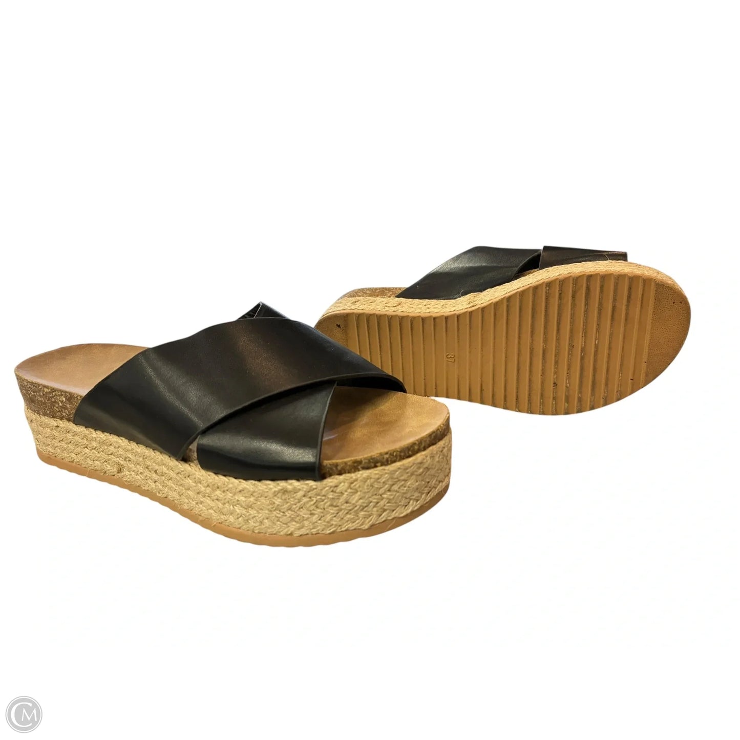 Sandals Flats By Cmf In Black, Size: 6.5