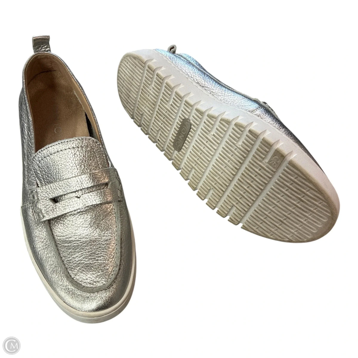 Shoes Flats By Vionic In Silver & White, Size: 8