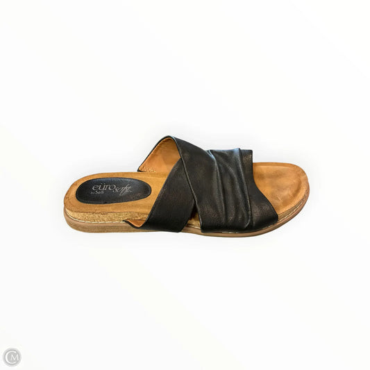 Sandals Flats By Sofft In Black & Tan, Size: 9