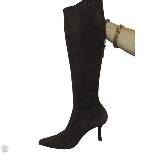 Boots Designer By Stuart Weitzman In Brown, Size: 10