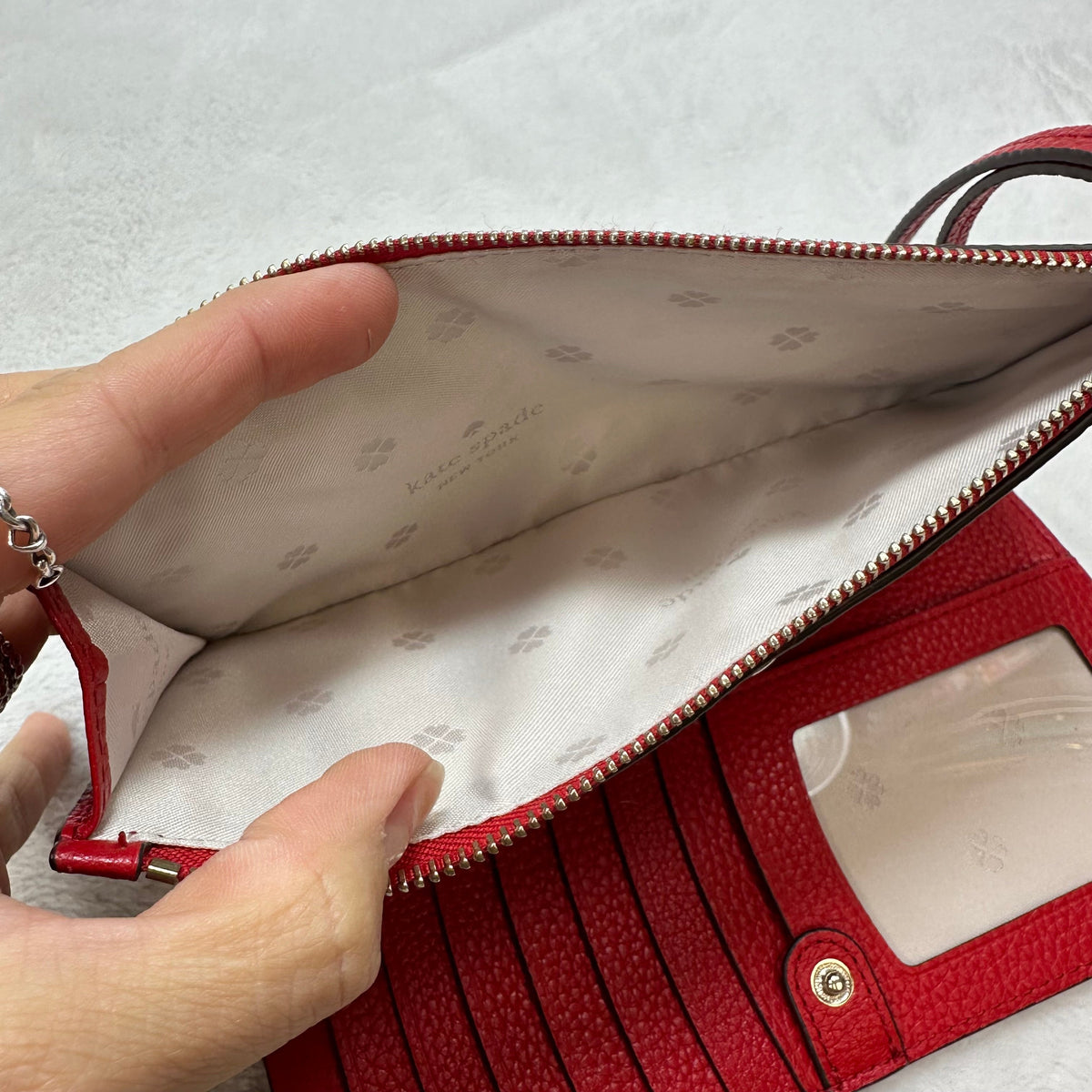 Wristlet Designer By Kate Spade, Size: Medium