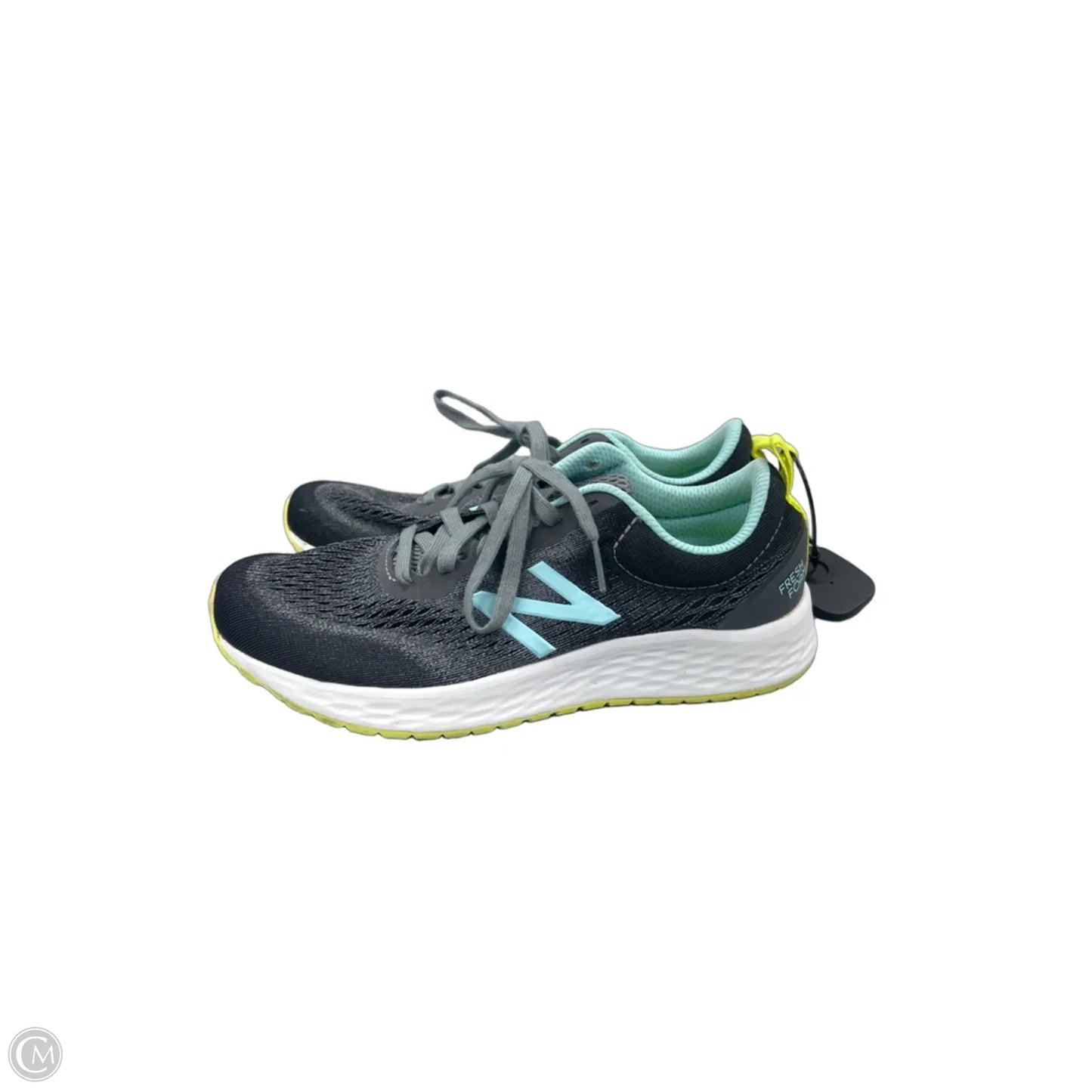 Shoes Sneakers By New Balance In Grey, Size: 7.5